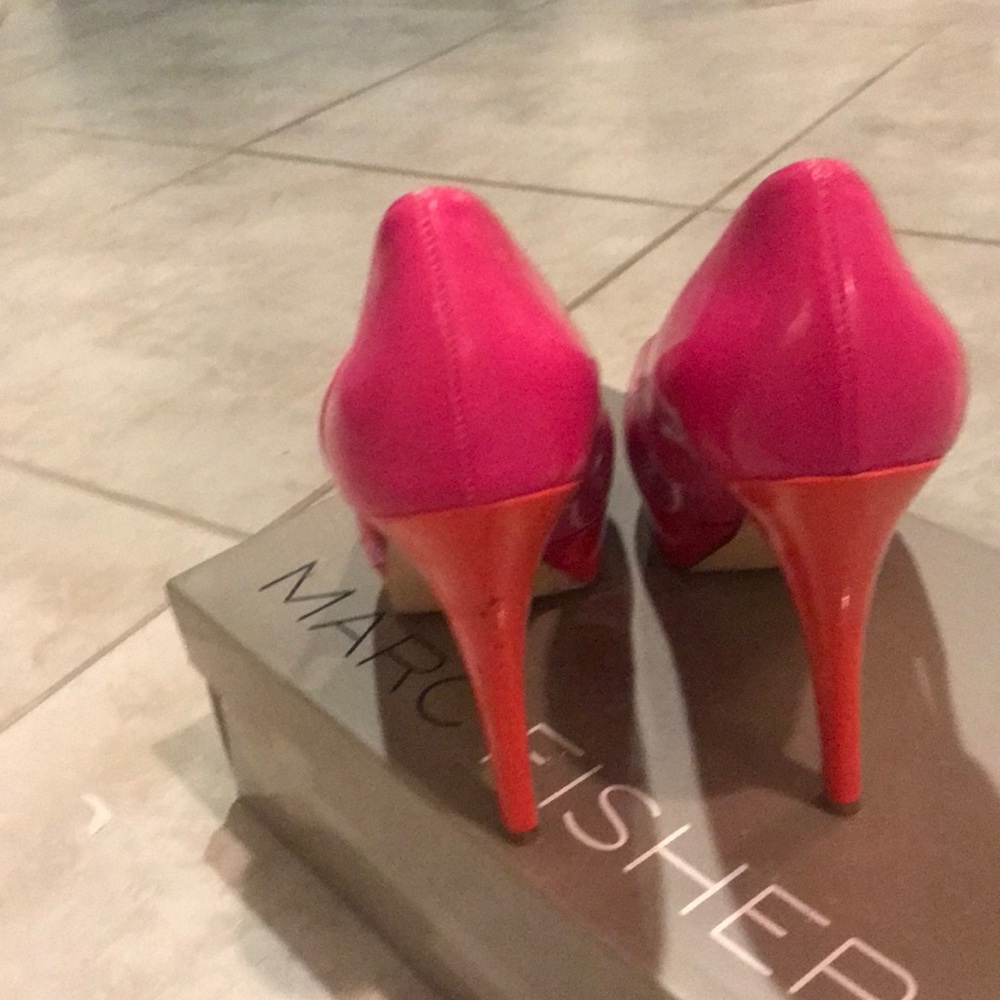 Marc Fisher platform peep toe pumps - Picture 2 of 6